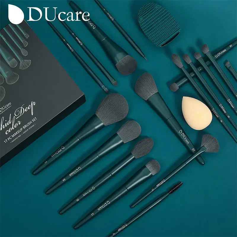 Handle Color: Green, Ships From: CHINA - DUcare Professional Makeup Brushes kits Synthetic Hair 17Pcs with Sponge & cleaning tools Pad for Cosmetics Foundation Eyeshadow
