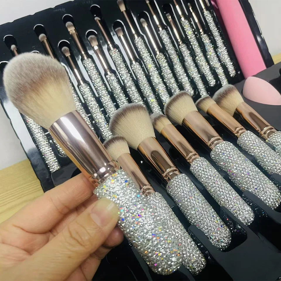 Glitz and Glam Brush Set 27Pcs Bundle RHINESTONE Glam Brush Set Bling Makeup Brushes Diamond Eyelash Curler With box Beauty Set