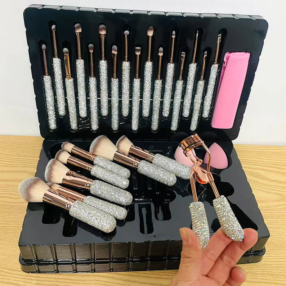 Glitz and Glam Brush Set 27Pcs Bundle RHINESTONE Glam Brush Set Bling Makeup Brushes Diamond Eyelash Curler With box Beauty Set